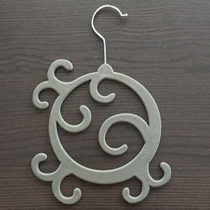 Necklace/scarf/belt Hanger - velvet